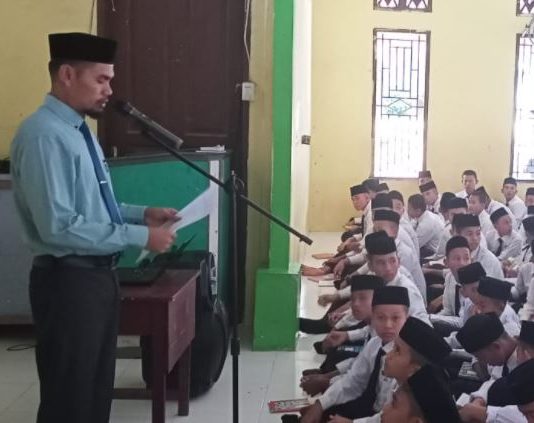 Direktur KMI Buka Program Akademik Semester Ganjil TA 2021/2022 Direktur KMI Membuka Program Akademik Semester Ganjil TA 2021/2022